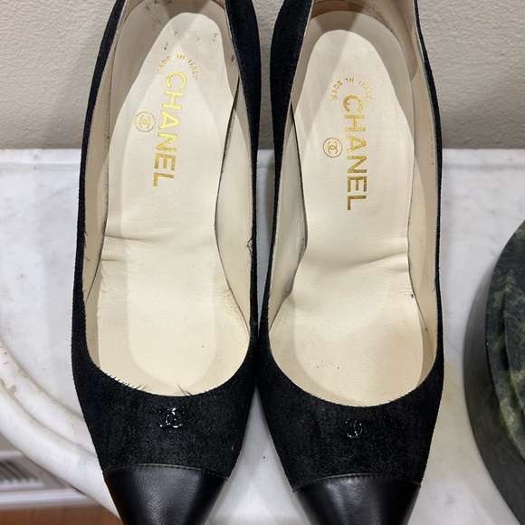 Chanel Heels - Picture 2 of 8